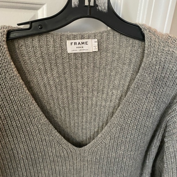 FRAME oversized boyfriend sweater - Picture 4 of 7